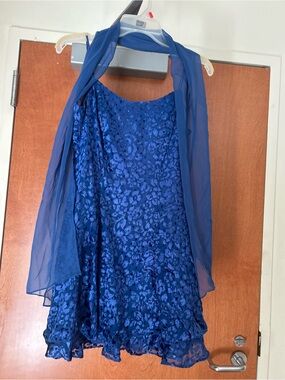 579 dress size 3 good condition